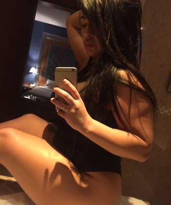Я готова подарить тебе незабываемые моменты релаксации и наслаждения. 💋 Благодаря моему опыту, ты ощутишь себя настоящим мужчиной, который заслуживает внимания и ласки. 🔥 Мои возможности безграничны и я готова исполнить твои самые сокровенные фантазии. 🌟 Позволь отдаться моим нежным рукам и погрузиться в мир удовольствия и наслаждения. 💃 Отзывы моих предыдущих клиентов говорят самыми прекрасными словами обо мне. 💖 Жду тебя, чтобы создать незабываемые моменты удовольствия и страсти. 💫 Обещаю, ты останешься доволен и захочешь вернуться ко мне снова и снова. 🌹 Живу в Москве, где мои услуги доступны для истинных ценителей качественного отдыха. 🏙️ 💕 Радует, что я здесь, чтобы тебе доставить настоящее наслаждение. 😘 Фото мои, жду тебя, дорогой! 💋 Александра