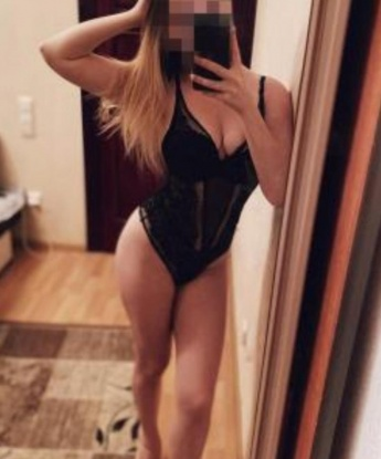 🌹 Со мной ты окунешься в мир наслаждения и настоящего блаженства. 😏 Я знаю, как доставить удовольствие и сделаю все возможное, чтобы каждая минута нашей встречи оставила неизгладимый след в твоей памяти. 💋 В моих объятиях ты забудешь обо всех проблемах и погрузишься в пучину удовольствия. попробуешь их однажды, ты захочешь обратиться ко мне снова. Мои фотографии говорят сами за себя - я сексуальная и соблазнительная. 😉 Живу в Москве и всегда готова встретиться с тобой в любом удобном месте. 💫 Мои услуги не оставят тебя равнодушным, ведь у меня есть всё для того, чтобы ты чувствовался по-настоящему желанным и удовлетворенным. 💦 Не сомневайся в своем выборе и доверься мне наслаждению, которое я умею дарить. Приведу тебя в экстаз и ты останешься доволен каждой нашей встречей! 🌟 Регина